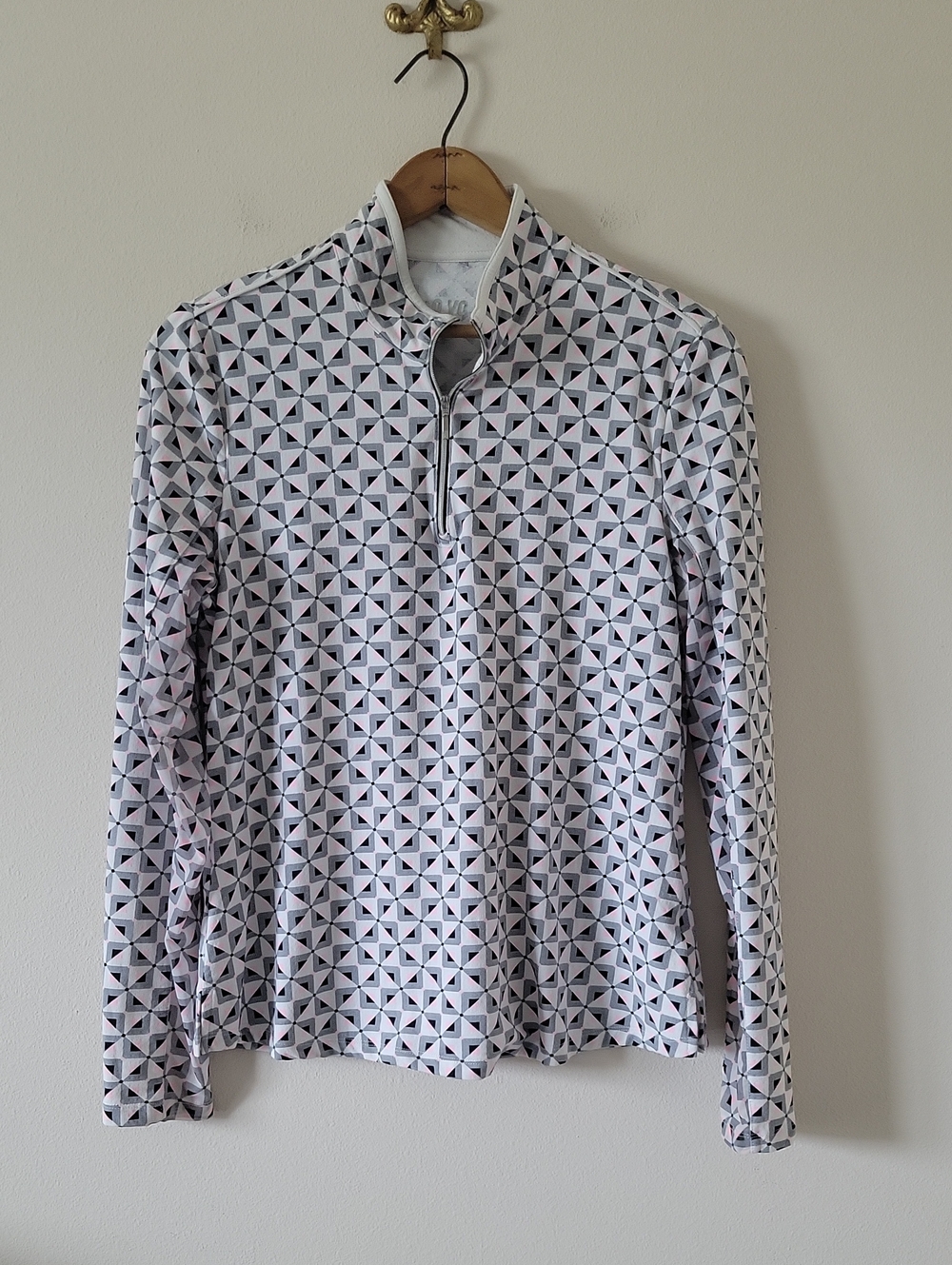NVO Grey White Geometric Pattern Leda Mock Neck 1/4 Zip Pullover Size Medium